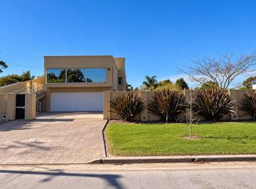 Casa · 309m² · 5 Ambientes · Venta Casa 5 Amb - Santa Clara del Mar