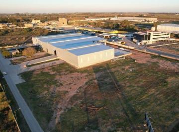 Bodega-Galpón · 2400m² · 1 Ambiente · 15 Cocheras · Alquiler Galpón Deposito Au Rosario Bs