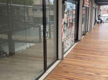Local comercial · 25m² · Alquiler Local Comercial en Street Mall Las Heras