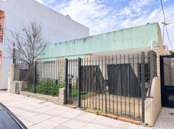 Casa · 90m² · 4 Ambientes · 1 Cochera · Venta Casa 4 Ambientes Ramos Mejia