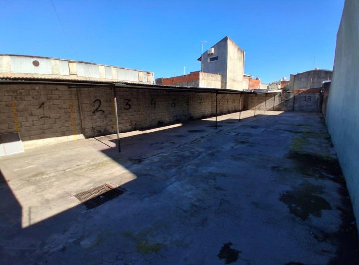 Terreno · 300m²