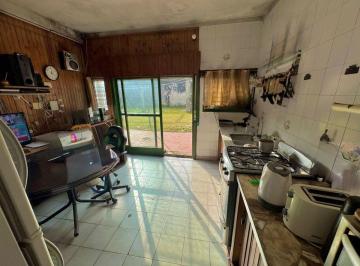 Casa · 177m² · 5 Ambientes · 1 Cochera · Venta Casa 4 Amb Local Jardin Ituzaingo