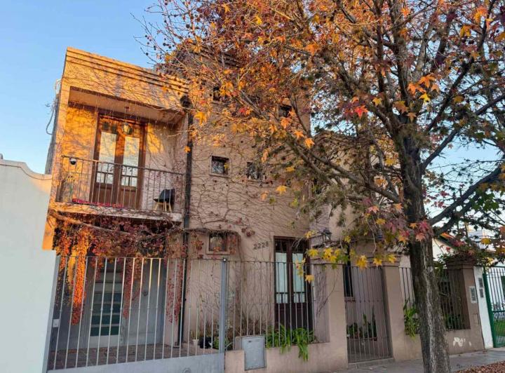 Casa · 165m² · 4 Ambientes · 1 Cochera
