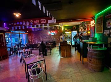 Fondo de comercio de 4 ambientes, Villa General Mitre · Fondo de Comercio Bar / Camarones 1500, Caba / Funcionado / U$s 25.000