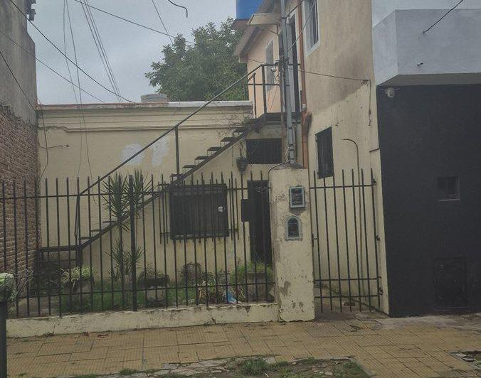 Casa · 140m² · 4 Ambientes · 6 Cocheras