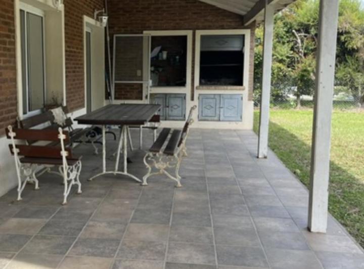 Casa · 200m² · 1 Ambiente · 1 Cochera