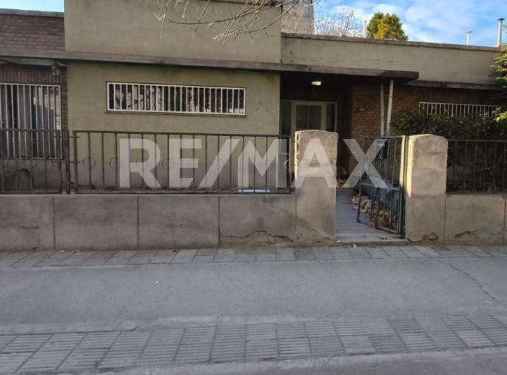 Terreno · 738m²