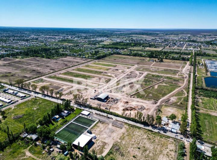 Terreno · 865m²
