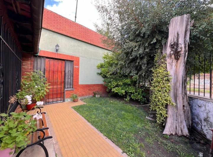 Casa · 122m² · 3 Ambientes · 2 Cocheras