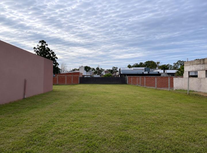 Terreno · 383m²