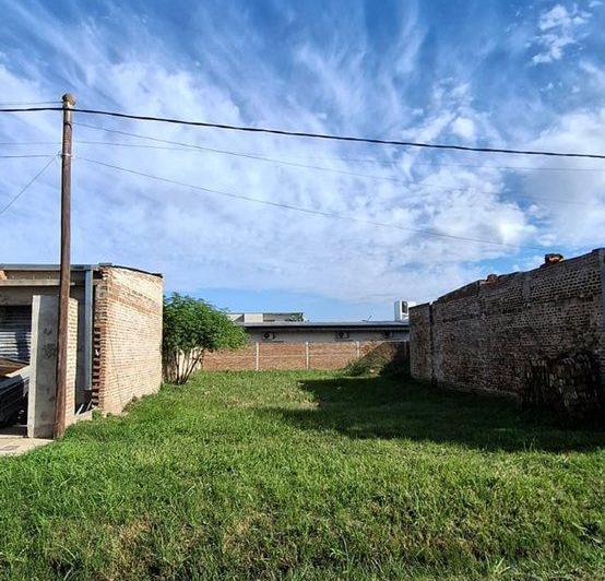 Terreno · 263m²