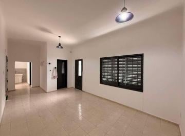 Casa de 3 ambientes, Córdoba · Alquiler Casa de 2 Dorm. - Alto Alberdi