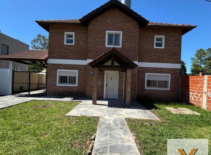 Casa · 136m² · 6 Ambientes