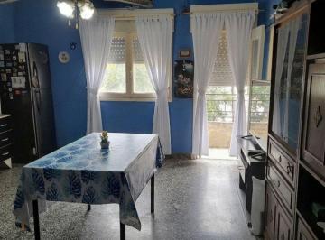 Casa · 150m² · 4 Ambientes · 1 Cochera · Venta Departamento 4 Amb. Mas Locales - Wilde