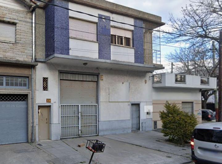 Casa · 267m² · 3 Ambientes · 6 Cocheras