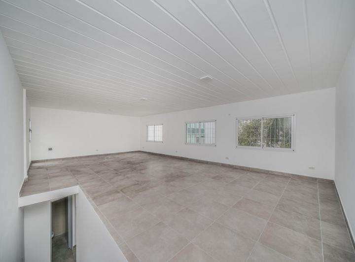 Local comercial · 200m²