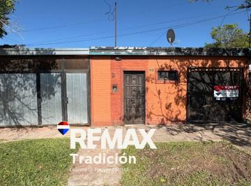 Casa · 176m² · 6 Ambientes · 1 Cochera · Vendo Casa - Depto Independientes - Barranqueras