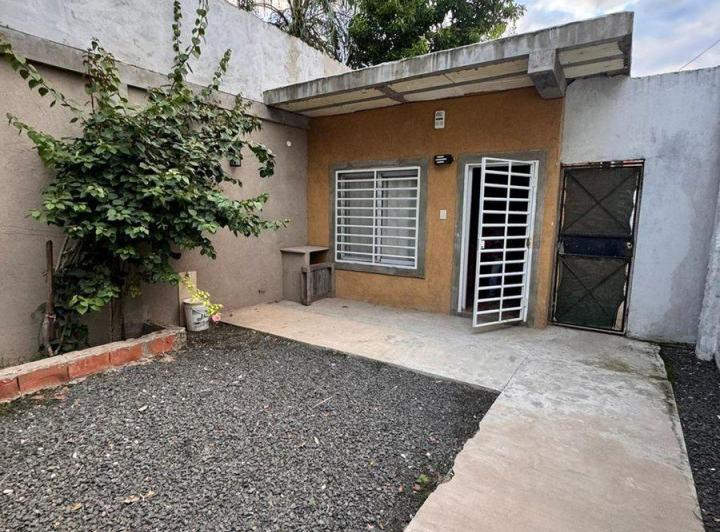 Casa · 96m² · 2 Ambientes · 1 Cochera