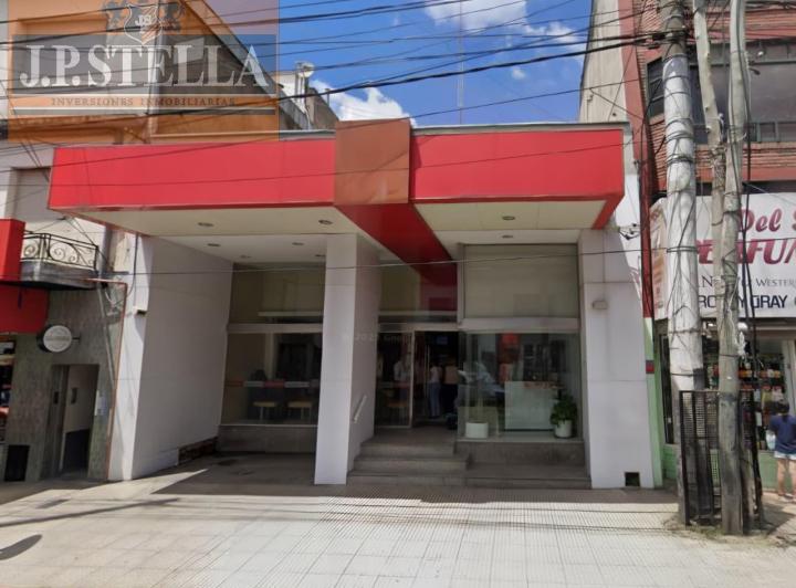 Local comercial · 611m²