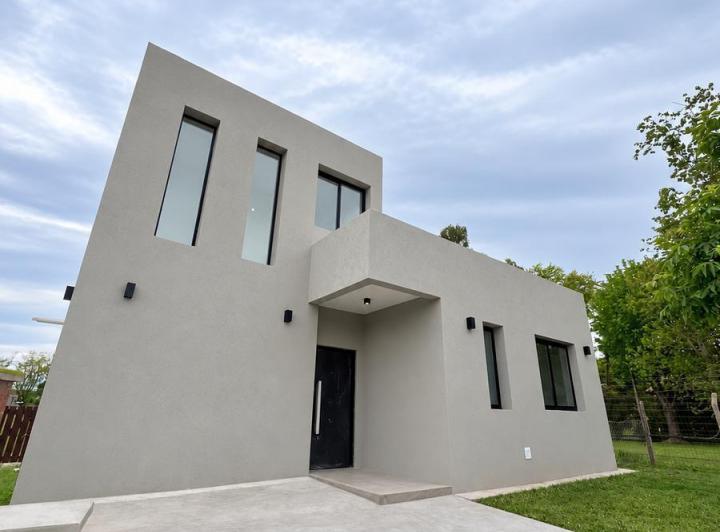 Casa · 220m² · 5 Ambientes