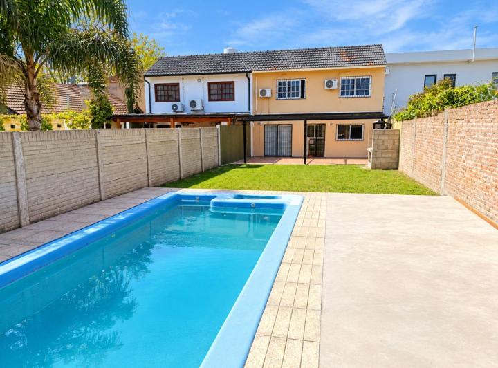Casa · 165m² · 5 Ambientes · 1 Cochera