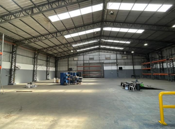 Depósito · 950m²