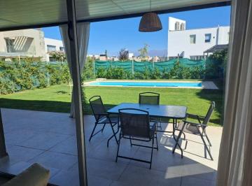 Casa de 5 ambientes, Maipú · Excelente Propiedad a La Venta!