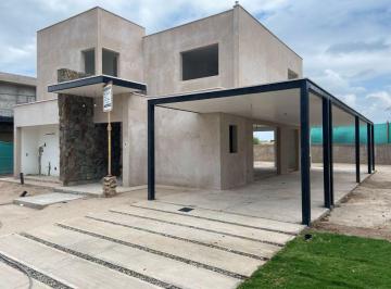 Casa de 5 ambientes, El Challao · Casa a Estrenar en Mendoza Norte Country Club!