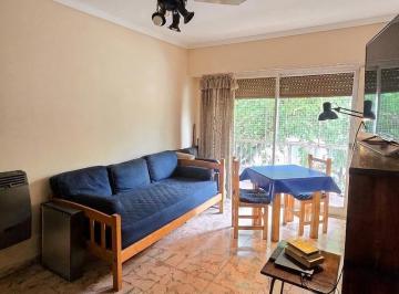 Departamento · 40m² · 2 Ambientes · Venta Departamento Dos Ambientes con Balcon - Monte Castro