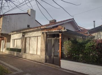Casa de 4 ambientes, Miramar · Venta Casa Centro Miramar Calle Rosende y C. 22