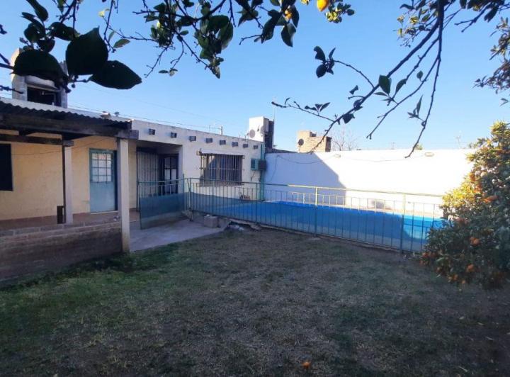 Casa · 150m² · 10 Ambientes · 1 Cochera