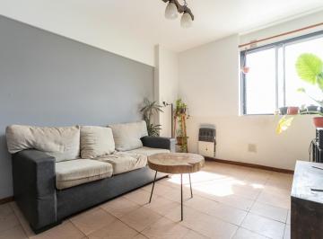 Departamento · 80m² · 4 Ambientes · Oportunidad Departamento de 4 Ambientes en Venta en Paternal a Reciclar