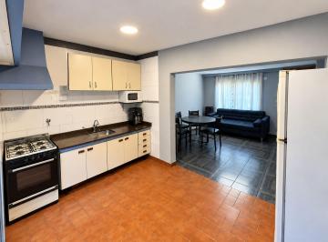 PH · 81m² · 3 Ambientes · 1 Cochera · Venta PH 3 Amb con Cochera Bernal