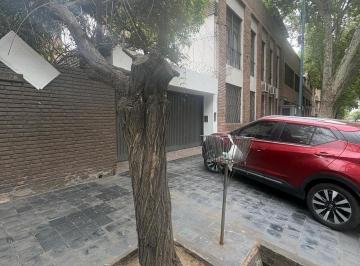Casa · 180m² · 4 Ambientes · 2 Cocheras · Casa Calle Av España