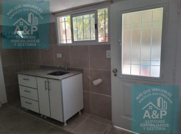 Departamento · 220m² · 1 Ambiente · 1 Cochera · Alquilo Monoambiente en Calle Peru 1011 de Plottier