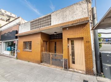 PH · 74m² · 3 Ambientes · 1 Cochera · PH en Venta en Directorio Al 2700 | Apto Crédito, Terraza Propia por Escritura, Patio y Garage