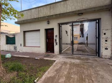 Departamento de 3 ambientes, Mar del Plata · Departamento 2 Ambientes con Escritorio, 1er Piso por Escalera