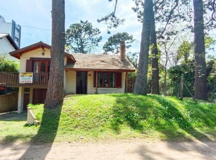 Casa · 150m² · 4 Ambientes · 1 Cochera