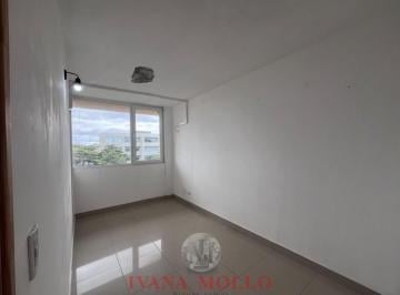 Oficina comercial · 30m² · 3 Ambientes · 2 Cocheras · Oficina en Alquiler Anual en Pinamar Centro