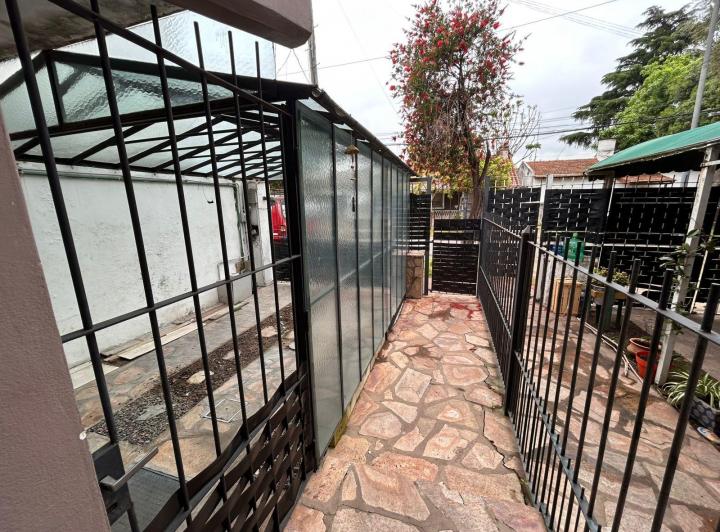 Casa · 90m² · 3 Ambientes · 1 Cochera