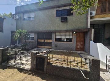 Casa de 4 ambientes, Morón · Casa Luminosa y Moderna en Moron Centro con Cochera Patio