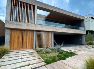Casa de 5 ambientes, Chacras de Coria · Barrio Privado Aguaribay