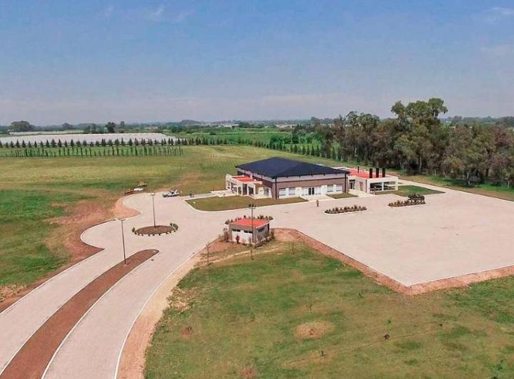 Terreno · 328m²