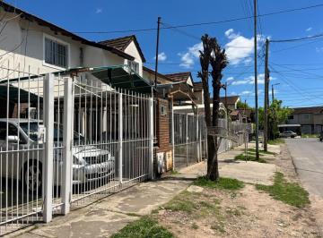 PH · 85m² · 4 Ambientes · Alquiler de Triplex 4 Ambientes en Grand Bourg