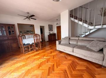 Departamento de 3 ambientes, Coghlan · Excelente Depto a La Venta de 3 Ambientes en Coghlan.