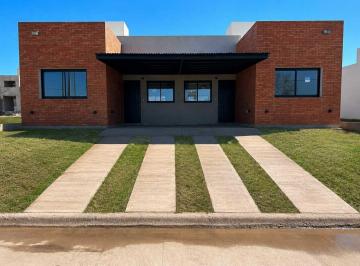 Casa · 75m² · 3 Ambientes · 1 Cochera · Duplex a Estrenar 2 Dorm. en Docta Av