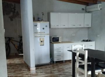 Casa de 3 ambientes, Florencio Varela · Casa de 62 m en Terreno de 600 m²