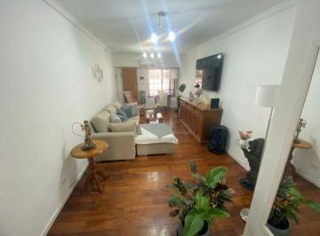 PH · 121m² · 5 Ambientes · 2 Cocheras · Triplex 5 Ambientes en Venta con Pileta y Quincho
