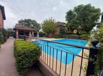 Casa · 75m² · 4 Ambientes · 1 Cochera · Venta Triplex 3hab Patio Terraza Cochera San Migue