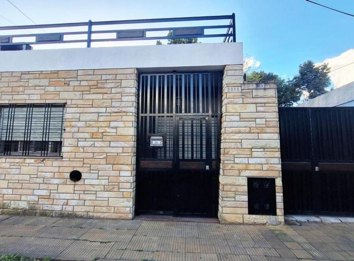 Casa · 148m² · 5 Ambientes · 3 Cocheras